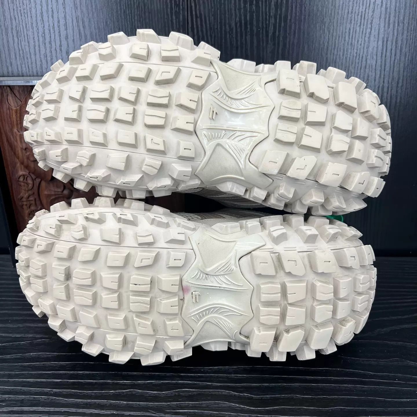 Balenciaga Multi Color Chunky Sneakers Size 9 Size US 9 / EU 42 - 7 Thumbnail