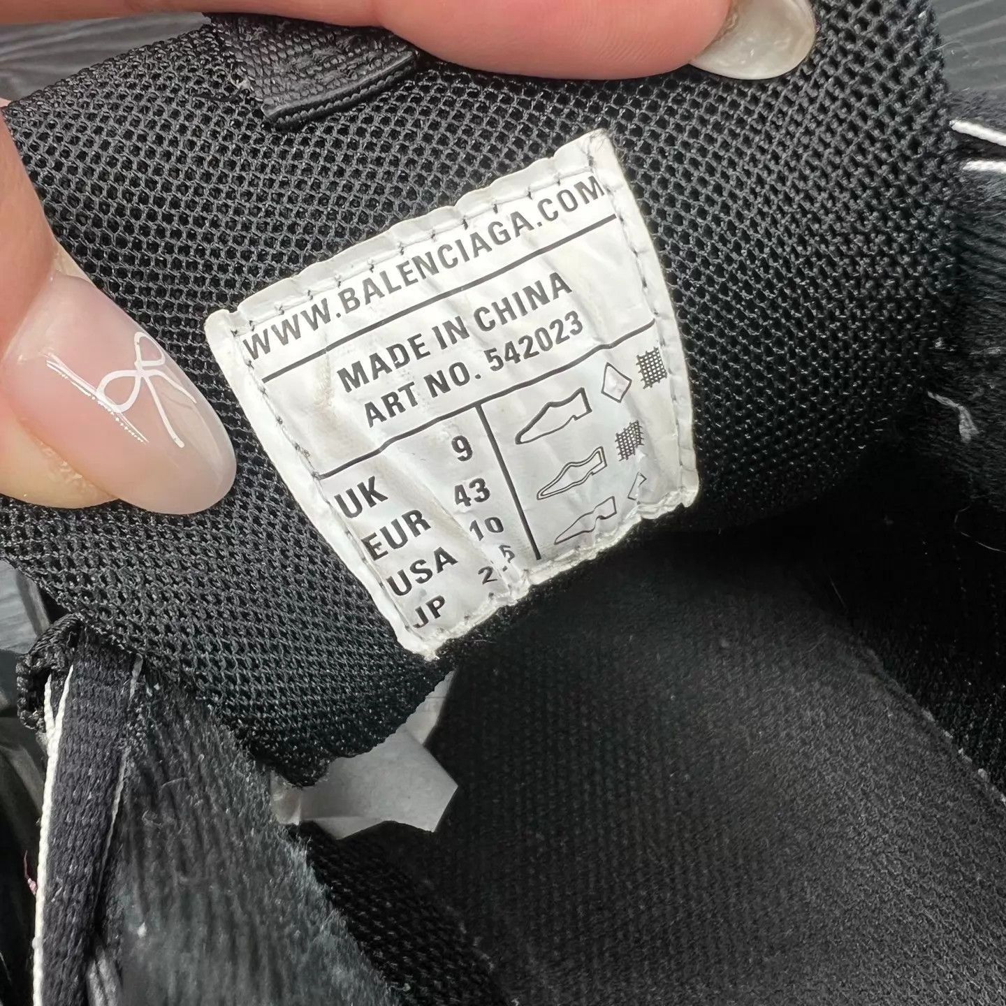 Balenciaga Black Chunky Lowtop Sneakers Size 10 Size US 10 / EU 43 - 8 Thumbnail