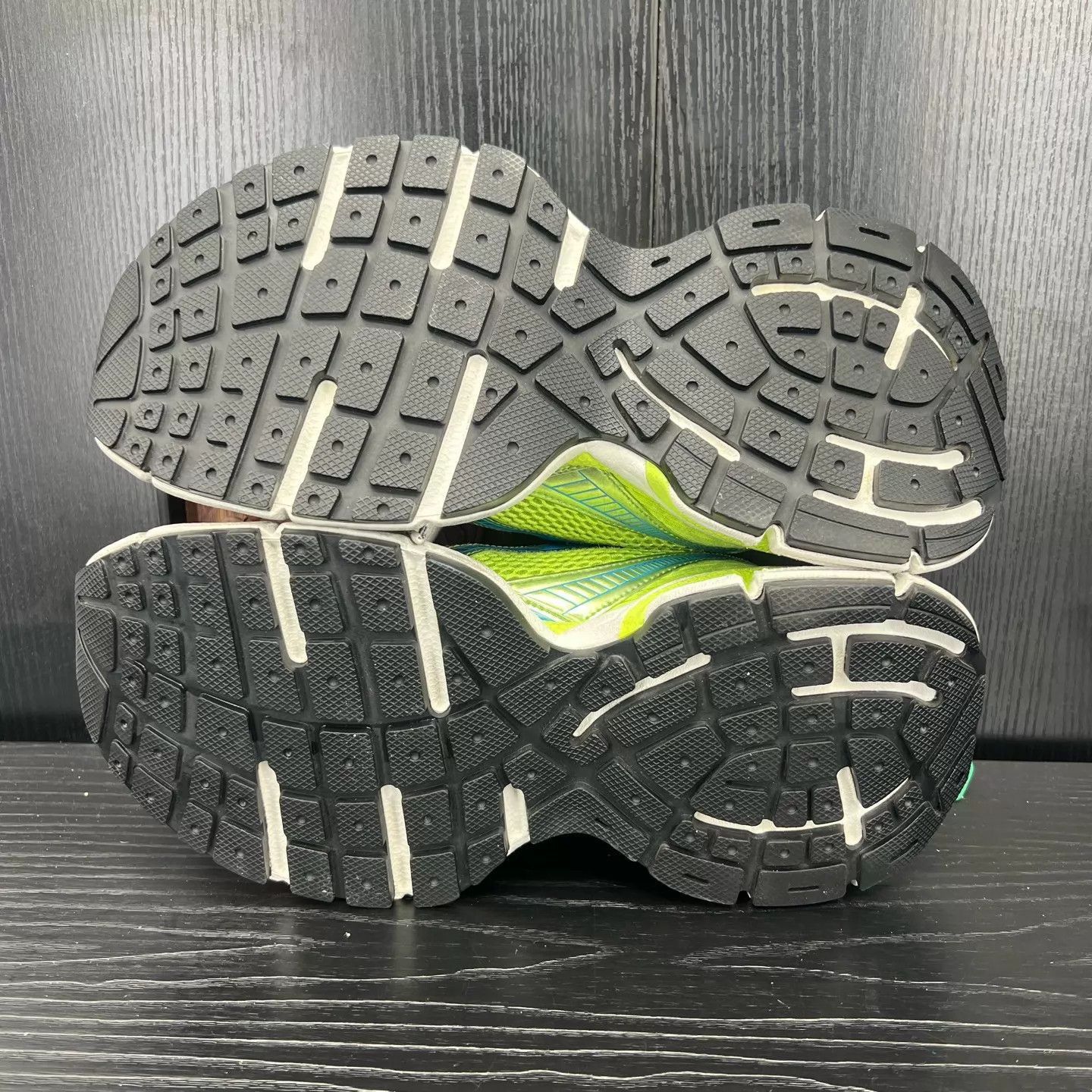 Balenciaga Green Mesh Lowtop Sneakers Size 9 Size US 9 / EU 42 - 4 Thumbnail