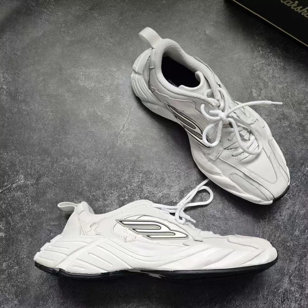 Balenciaga White Chunky Low-Top Sneakers Size 9 Size US 9 / EU 42 - 6 Thumbnail