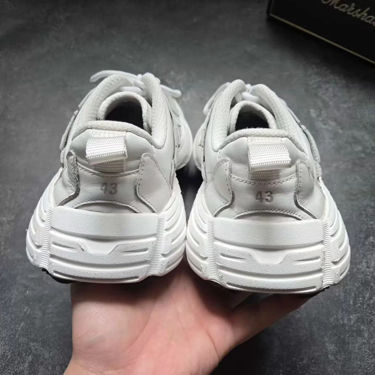 Balenciaga White Chunky Low-Top Sneakers Size 9 Size US 9 / EU 42 - 3 Thumbnail