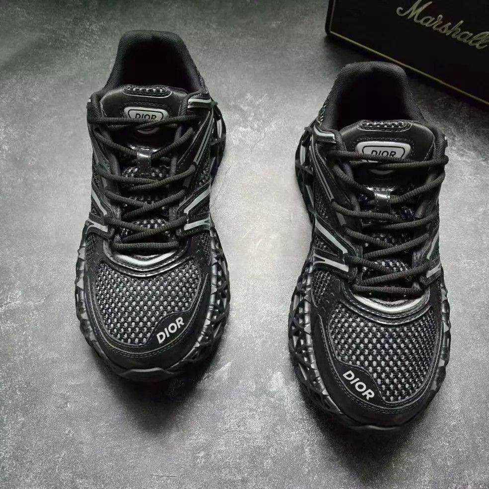 Dior Black Low-Top Sneakers Size 8 Size US 8 / EU 41 - 2 Thumbnail