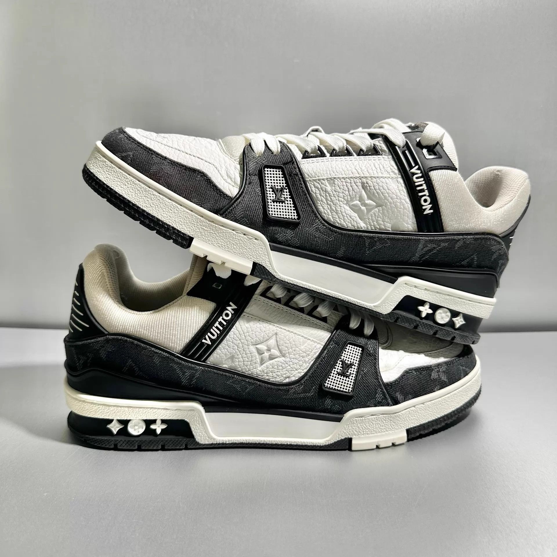 Louis Vuitton Multi-Color Low-Top Sneakers Size US 9 / EU 42 - 3 Thumbnail