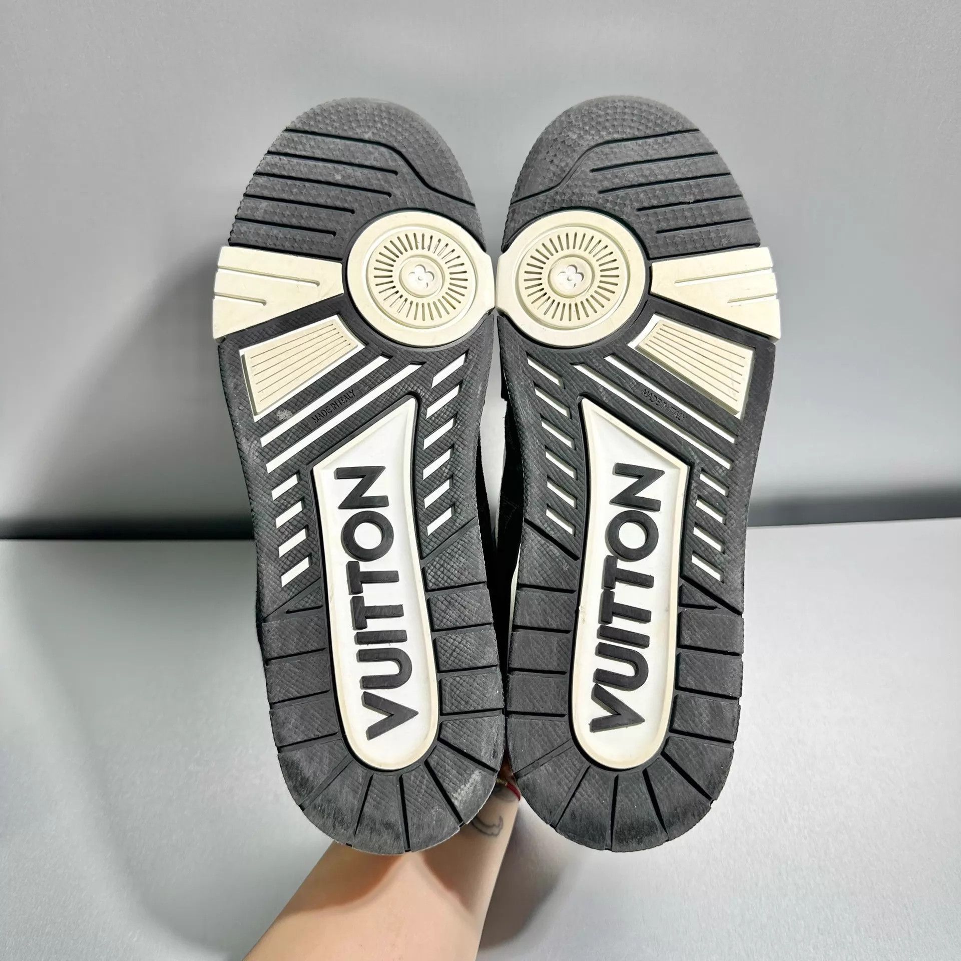 Louis Vuitton Multi-Color Low-Top Sneakers Size US 9 / EU 42 - 6 Thumbnail