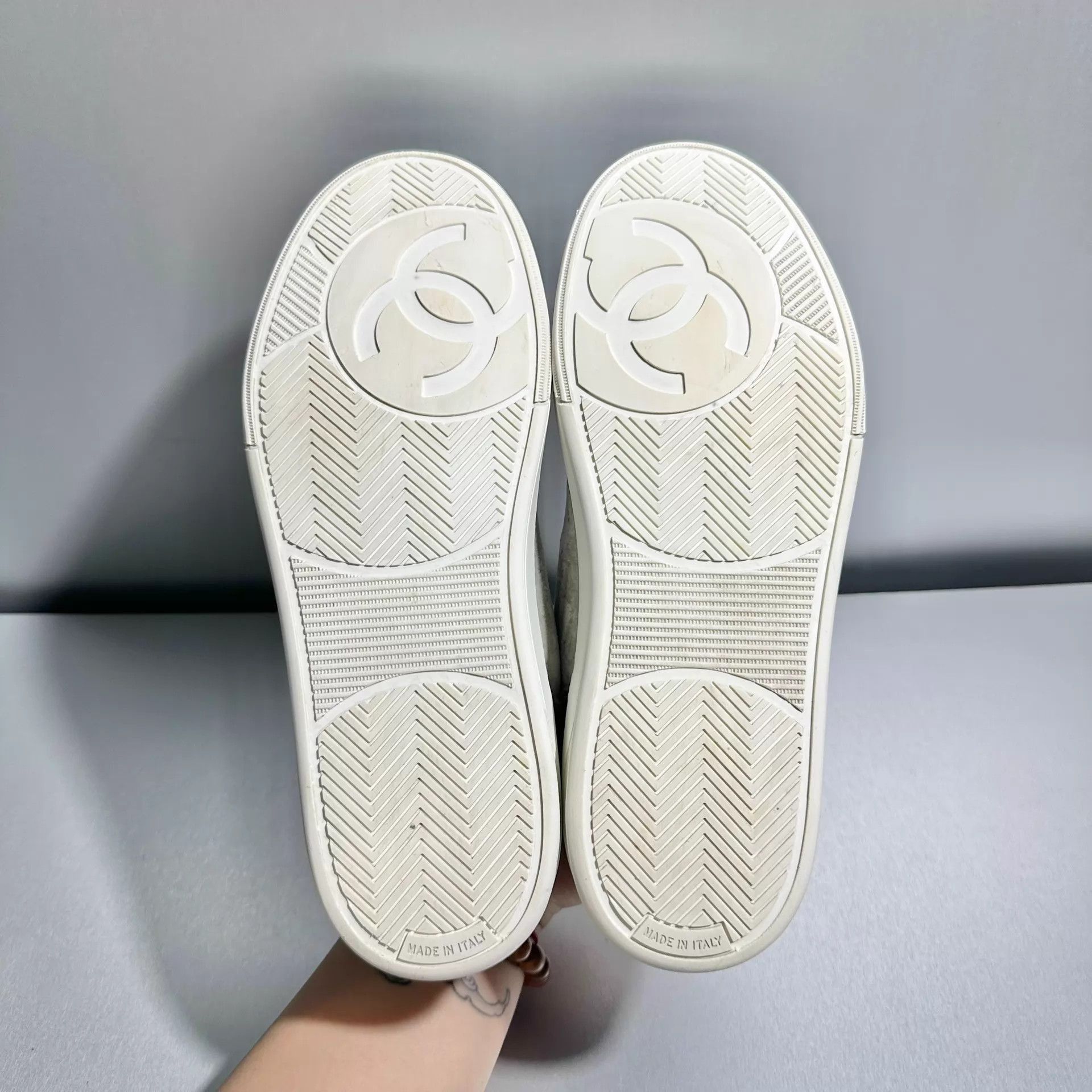 Chanel Multi-Color Low-Top Sneakers Size US 6 / EU 39 - 7 Thumbnail