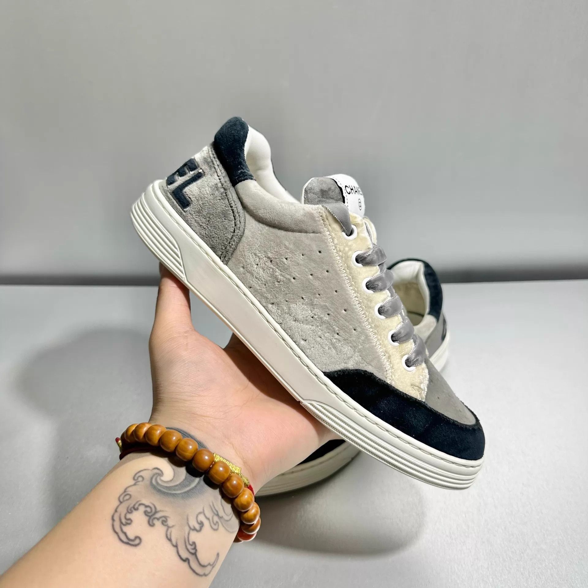 Chanel Multi-Color Low-Top Sneakers Size US 6 / EU 39 - 8 Thumbnail
