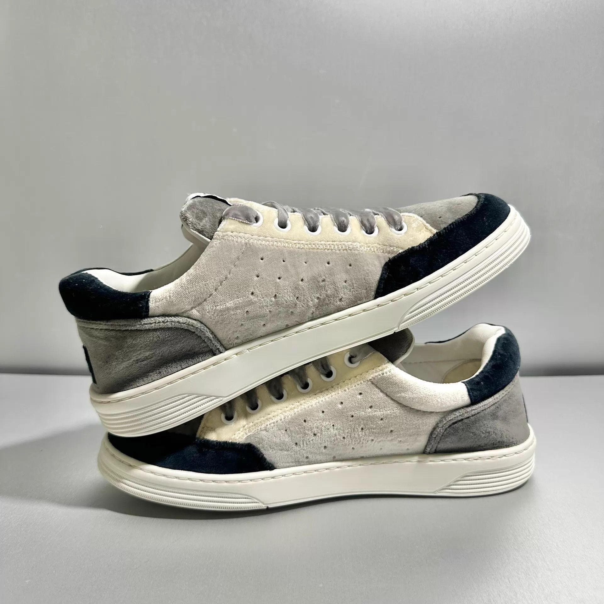 Chanel Multi-Color Low-Top Sneakers Size US 6 / EU 39 - 4 Thumbnail