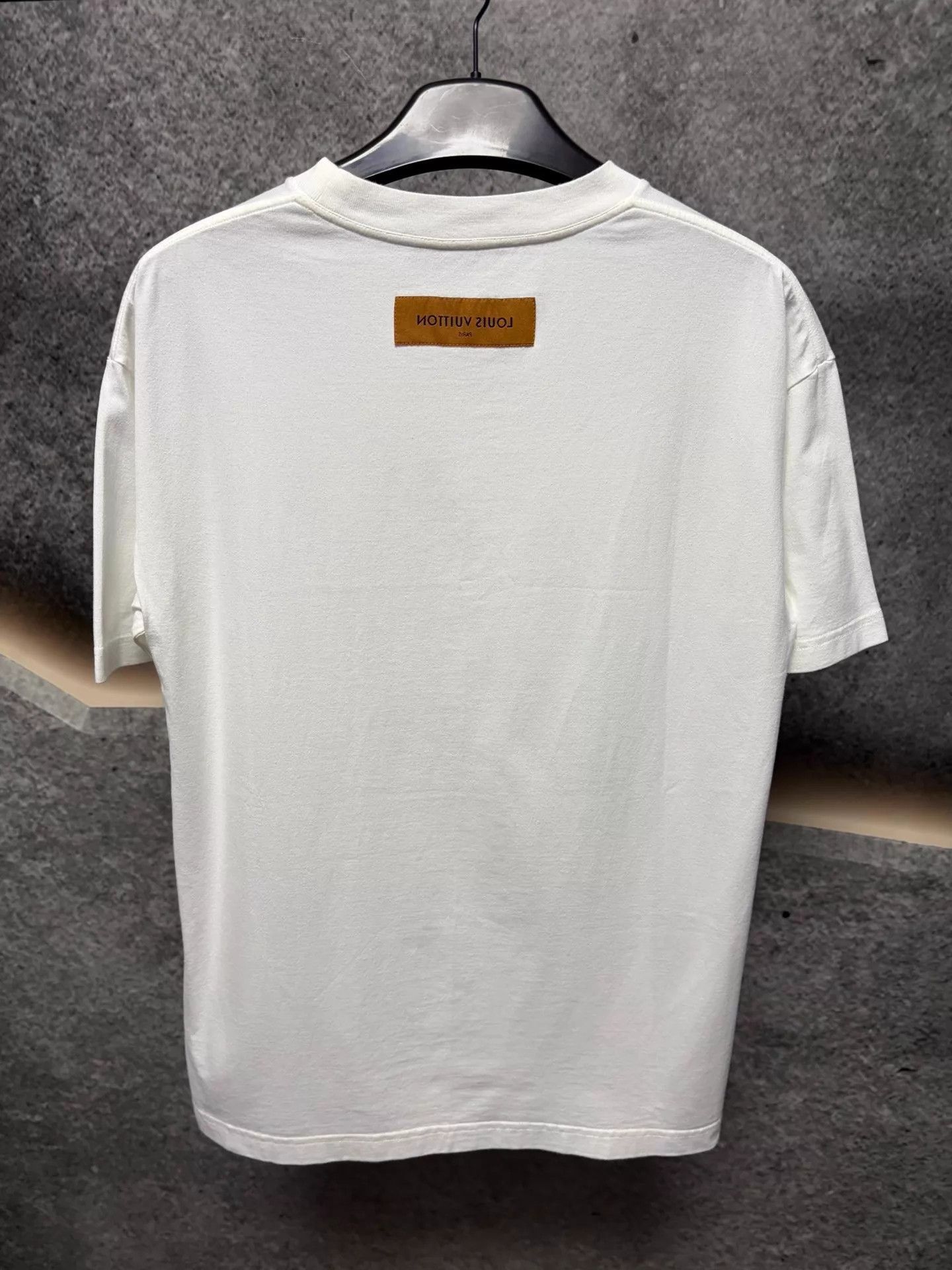 Louis Vuitton White Short Sleeve T-Shirt with Bird and Ribbon Print Size US M / EU 48-50 / 2 - 2 Thumbnail