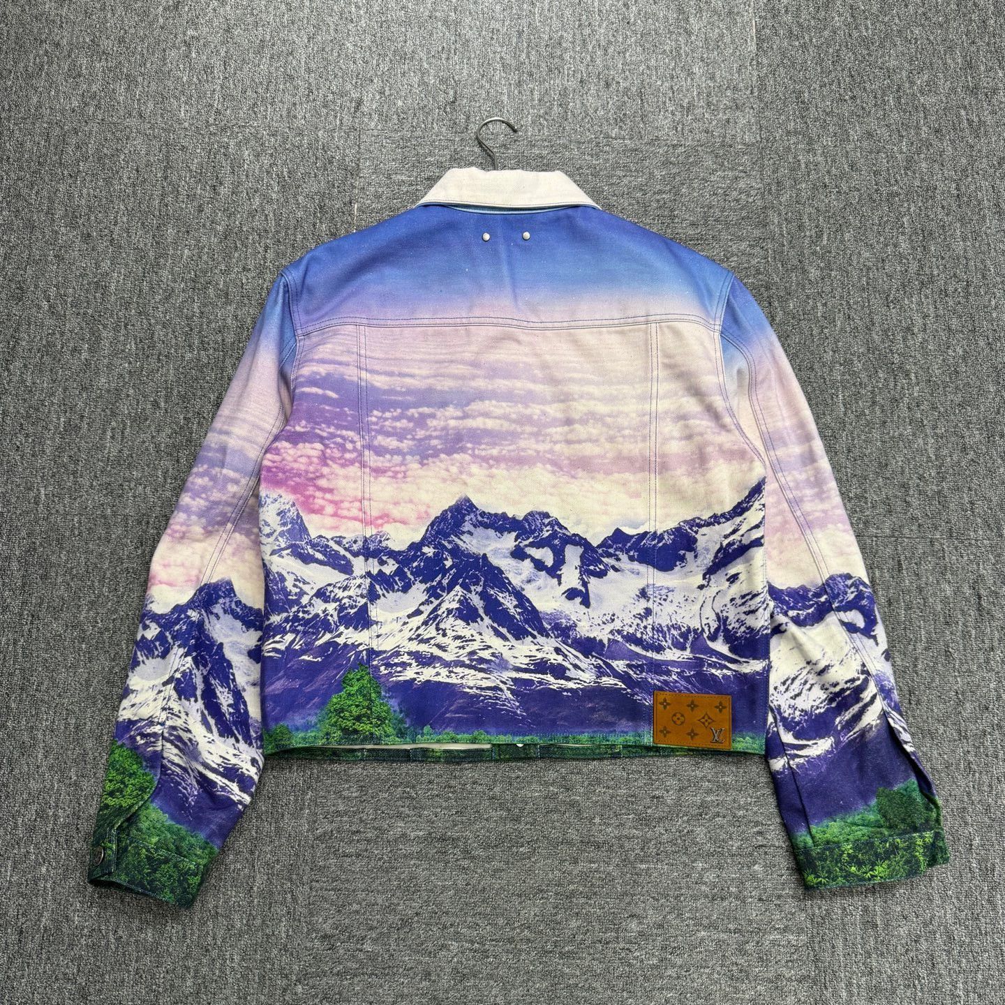 Louis Vuitton Multi Mountain Print Short Jacket Size US M / EU 48-50 / 2 - 5 Thumbnail