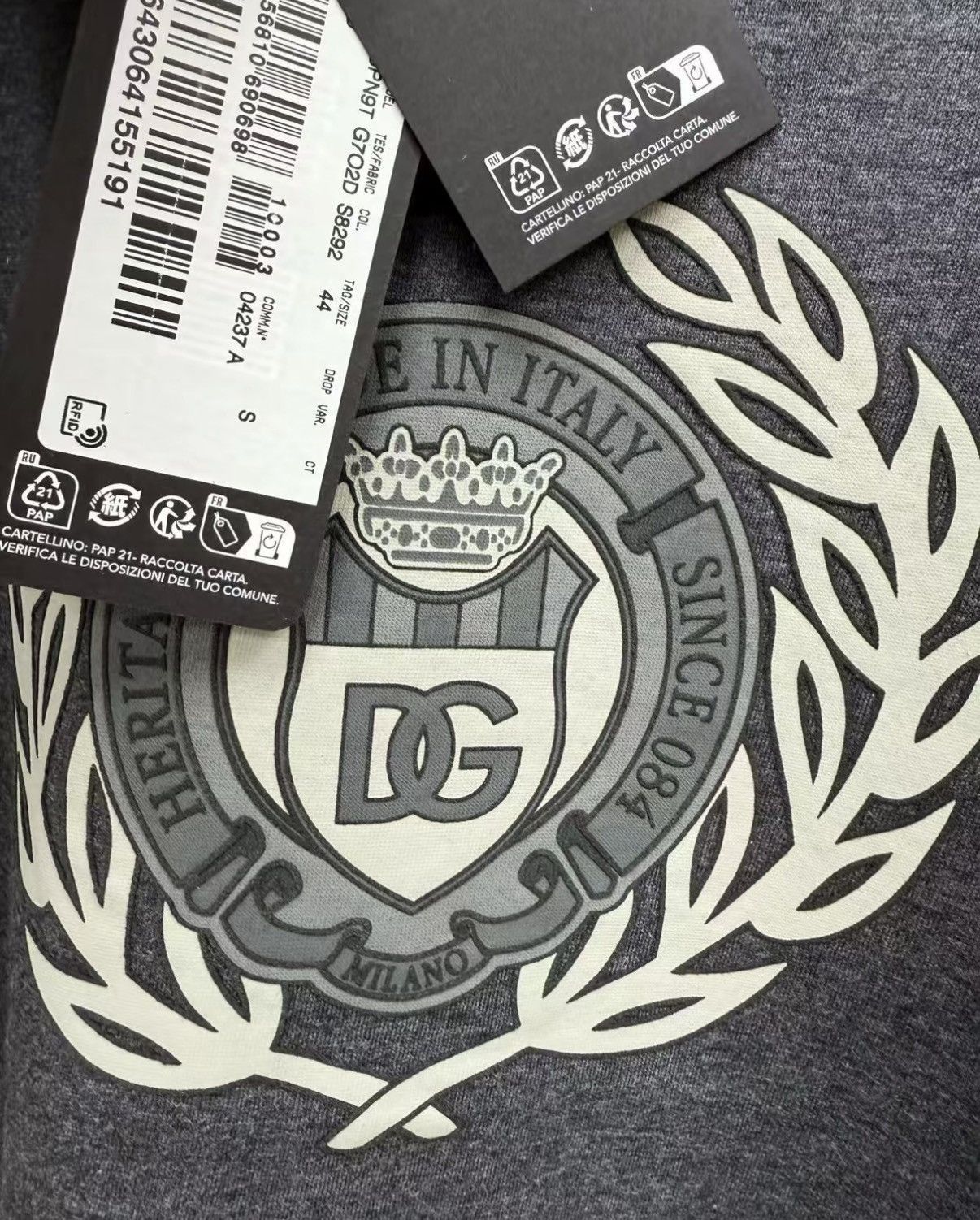 Dolce & Gabbana Black Short-Sleeve T-Shirt with Crest Graphic Size US S / EU 44-46 / 1 - 3 Thumbnail