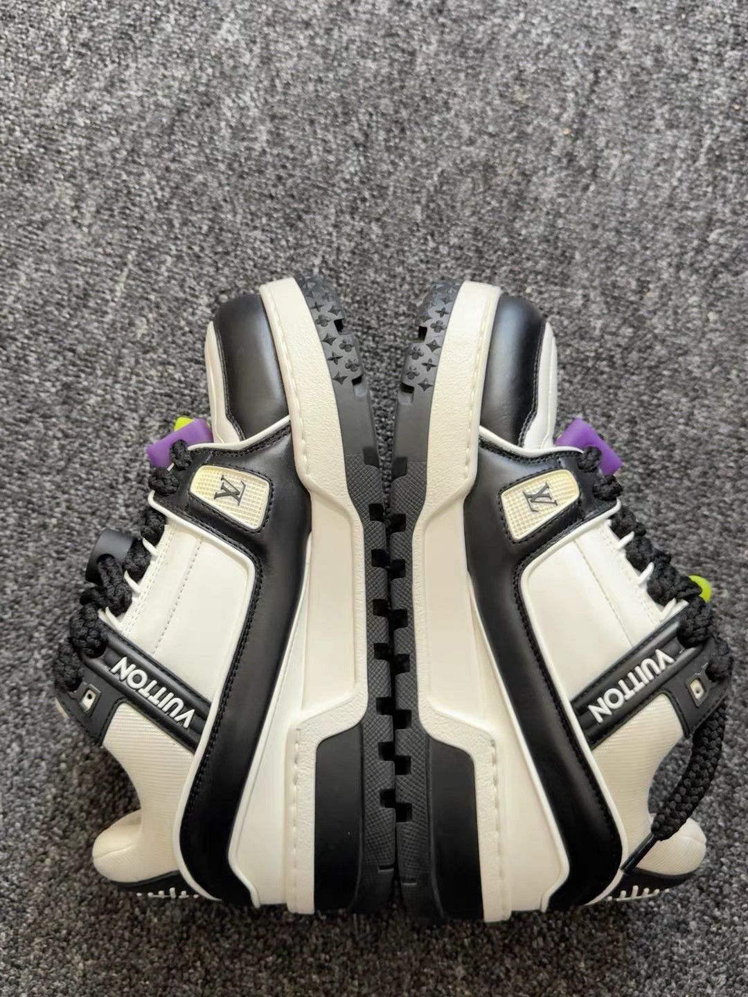 Louis Vuitton White Low-Top Sneakers with Colorful Accents Size 7.5 Size US 7.5 / EU 40-41 - 2 Thumbnail