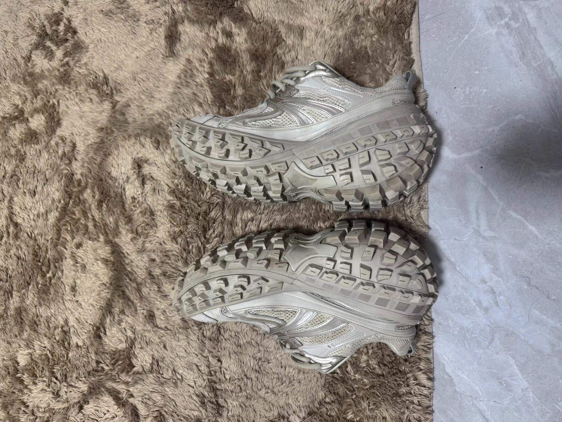 Balenciaga Gray Low-Top Sneakers Size 10 Size US 10 / EU 43 - 4 Thumbnail