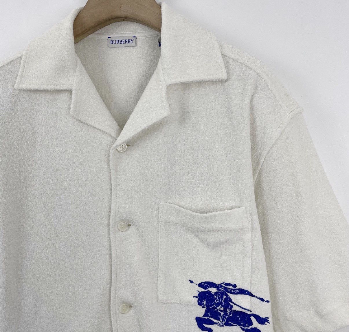 Burberry White Short Sleeve Button-Up Shirt with Emblem Size US M / EU 48-50 / 2 - 3 Thumbnail