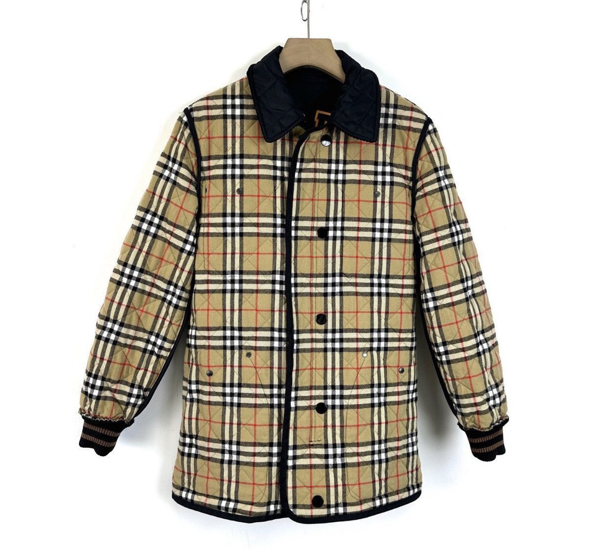 Burberry Black Quilted Jacket with Red Emblem - XXS Size US XXS / EU 40 - 2 Thumbnail