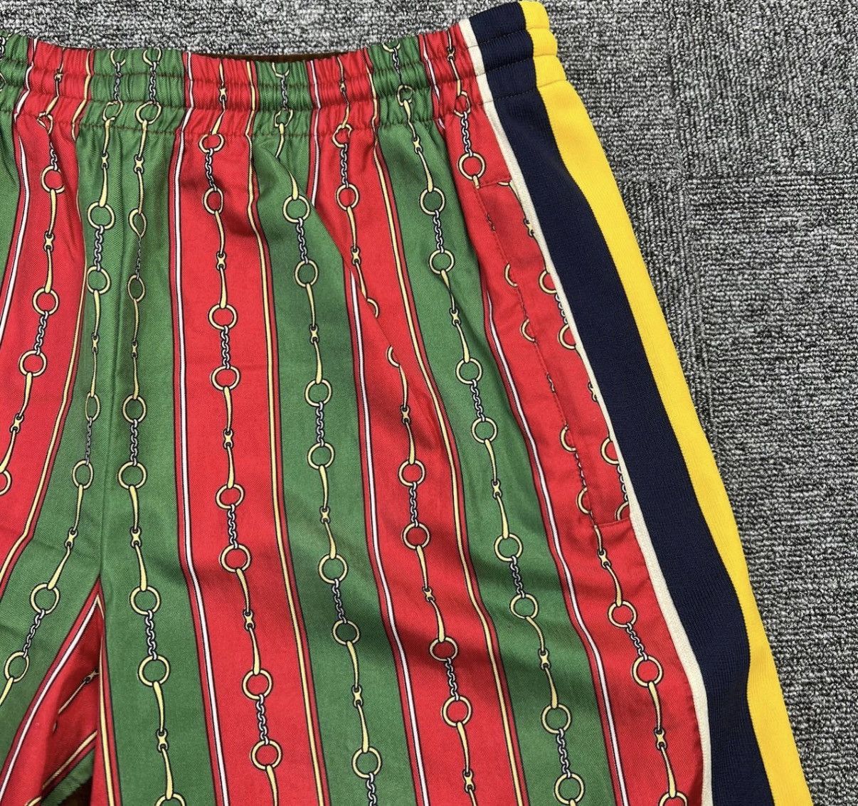 Gucci Red Striped Chain Pattern Shorts Size 32 Size US 32 / EU 48 - 3 Thumbnail