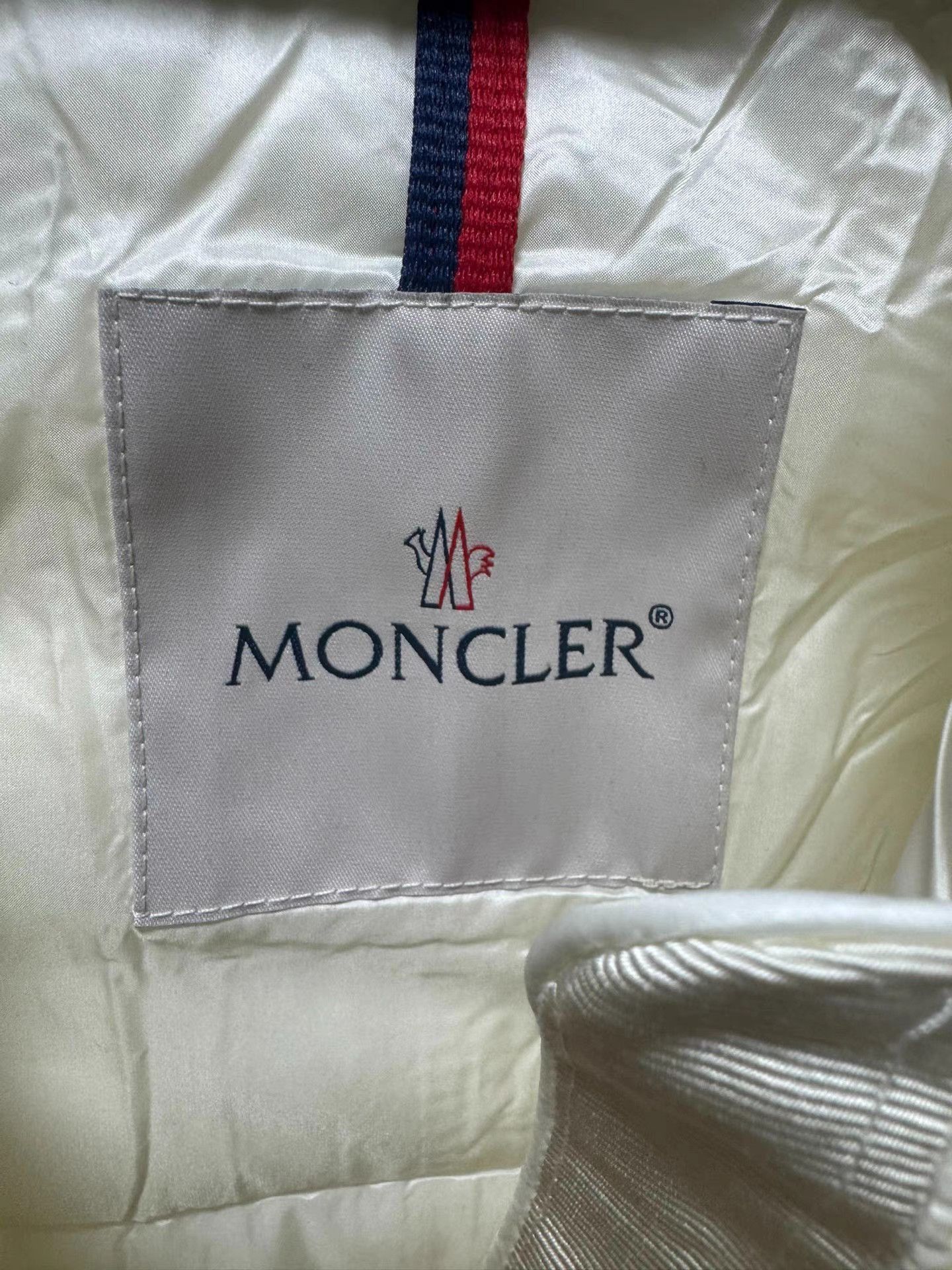 Moncler White Quilted Light Jacket XS Size US XS / EU 42 / 0 - 4 Thumbnail