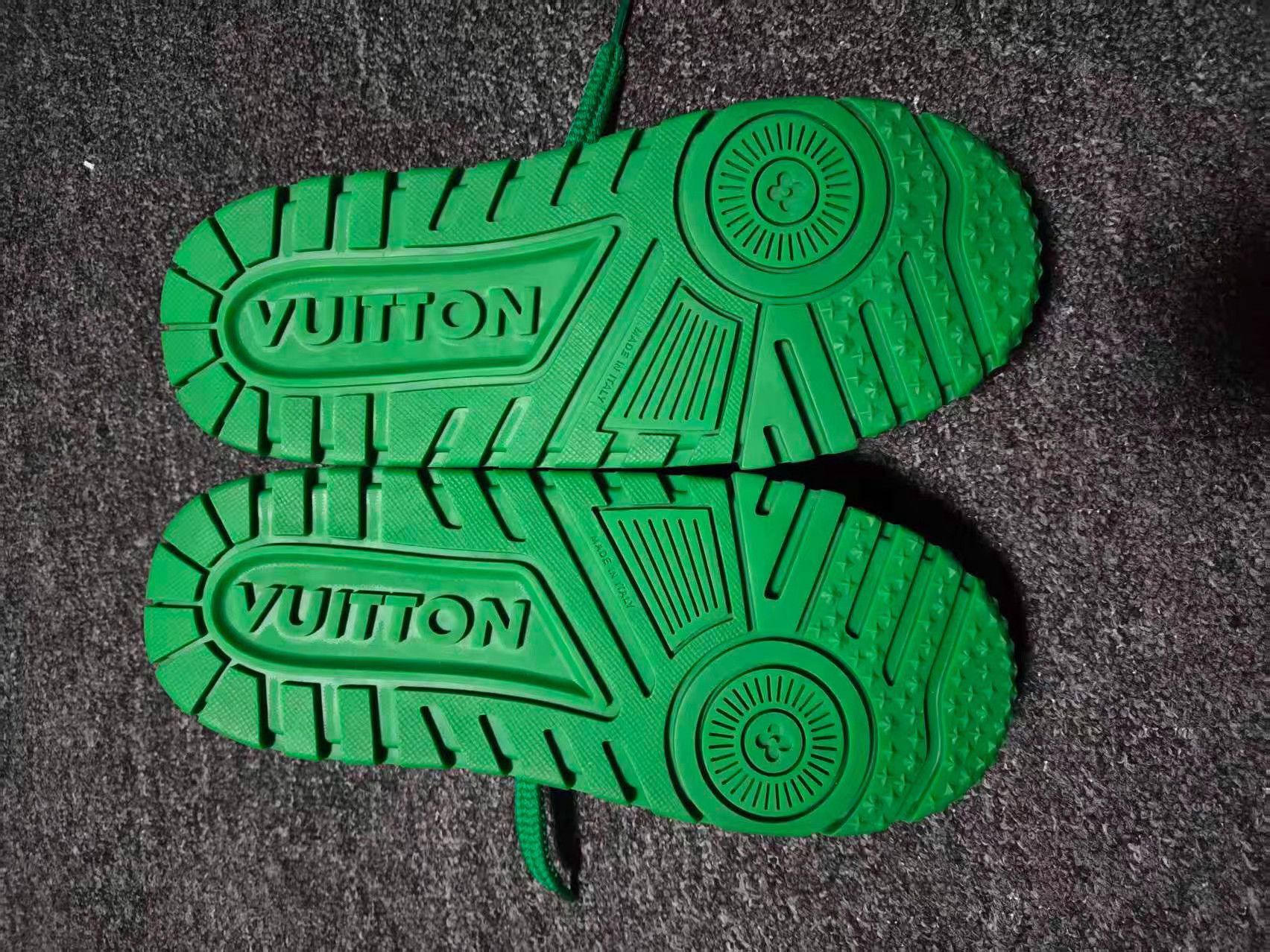 Louis Vuitton Green Low-Top Sneakers with Colorful Accents Size 8 Size US 8 / EU 41 - 7 Thumbnail