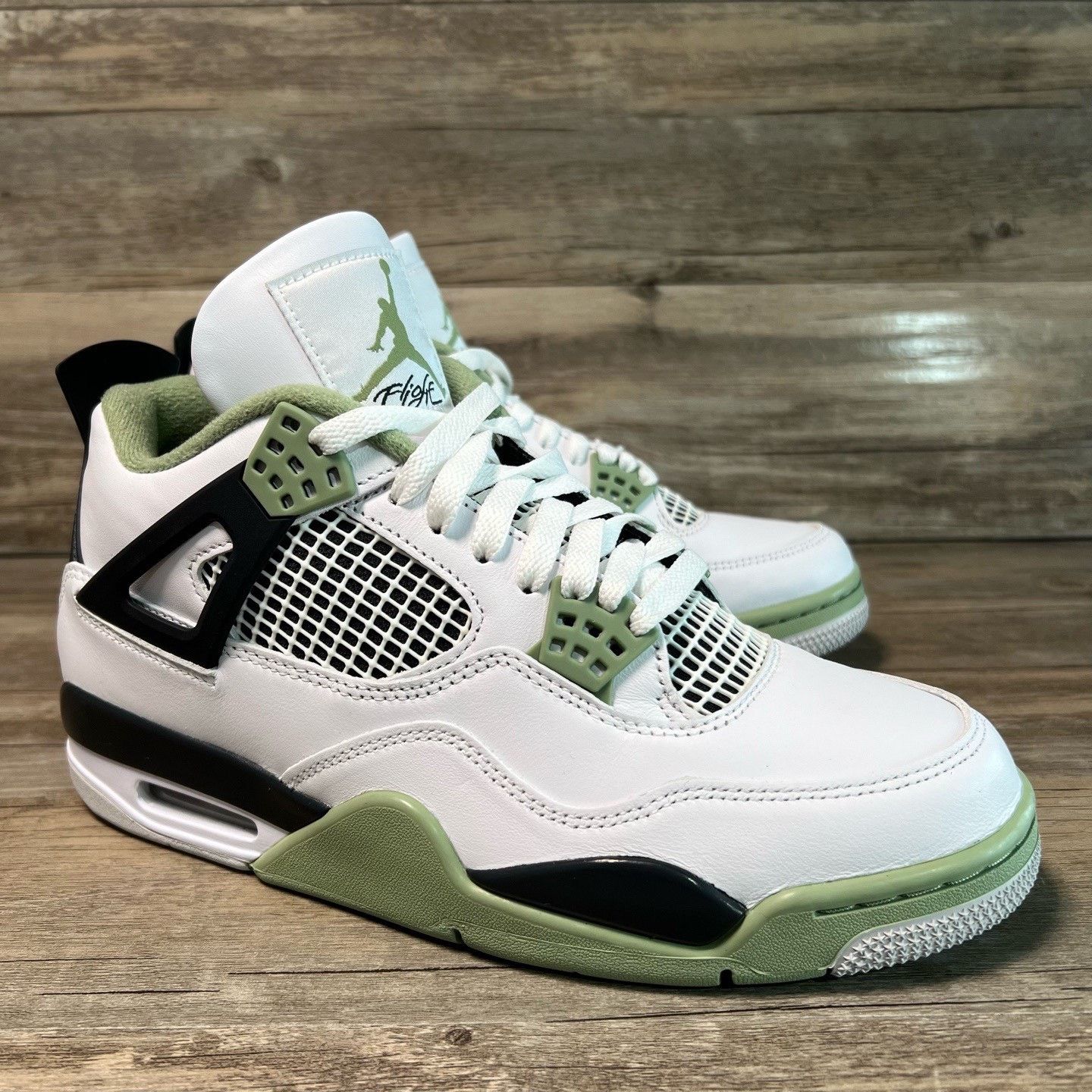 Nike Nike AJ4 Green Lowtop Sneakers 42 Men Size US 9 / EU 42 - 2 Thumbnail