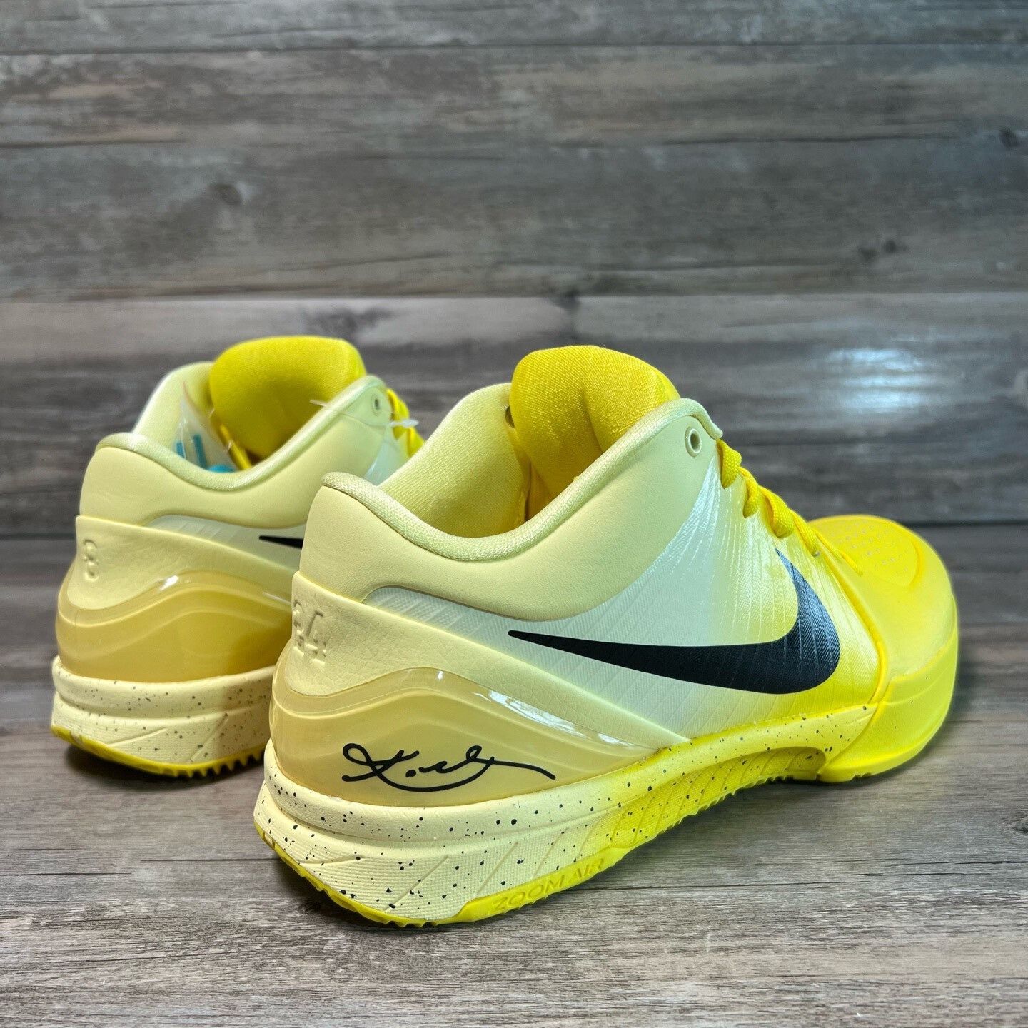 Nike Nike KOBE 4 Yellow Lowtop Sneakers 43 Men Size US 10 / EU 43 - 3 Thumbnail