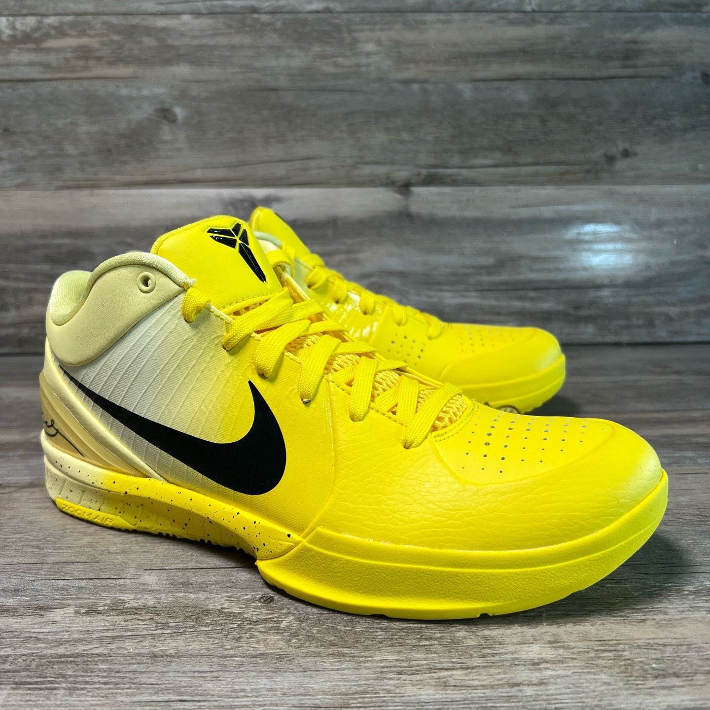 Nike Nike KOBE 4 Yellow Lowtop Sneakers 43 Men Size US 10 / EU 43 - 2 Thumbnail