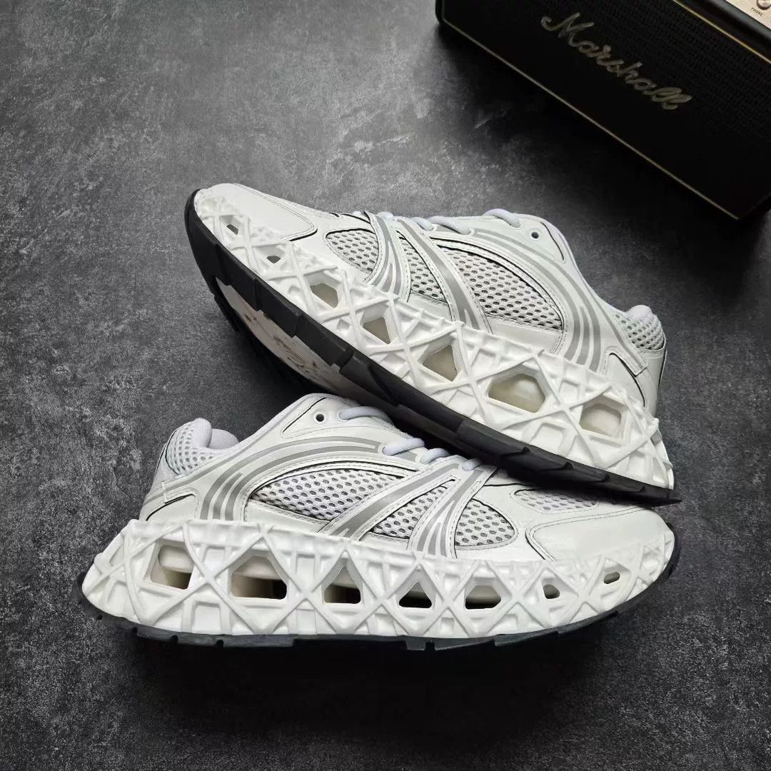 Dior Dior White Lowtop Sneakers 35 Men Size US 5 / EU 37 - 2 Thumbnail
