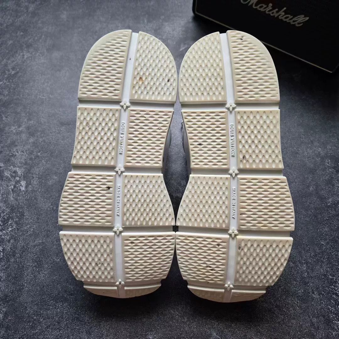 Louis Vuitton Louis Vuitton Black Lowtop Sneakers 40 Men Size US 7.5 / EU 40-41 - 7 Thumbnail