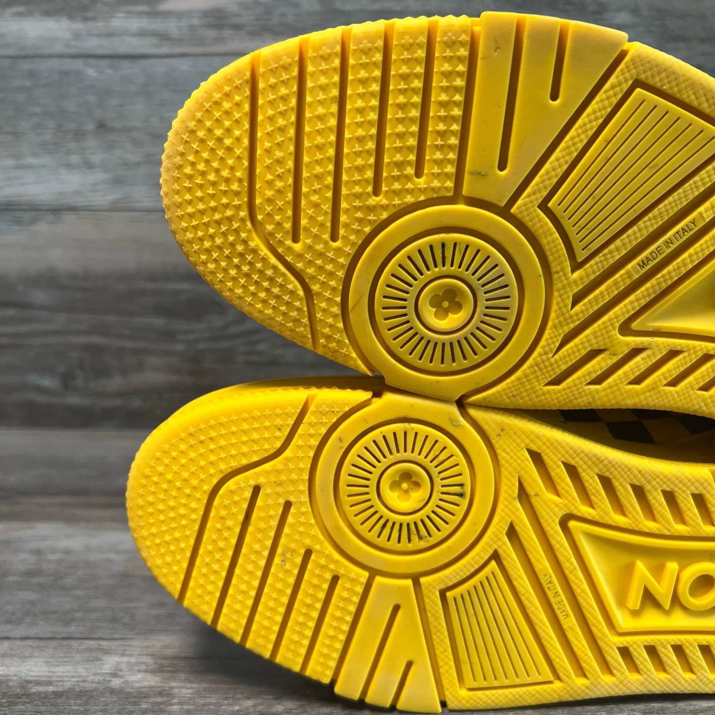 Louis Vuitton Louis Vuitton Training Yellow Lowtop Sneakers 41 Men Size US 8.5 / EU 41-42 - 7 Thumbnail