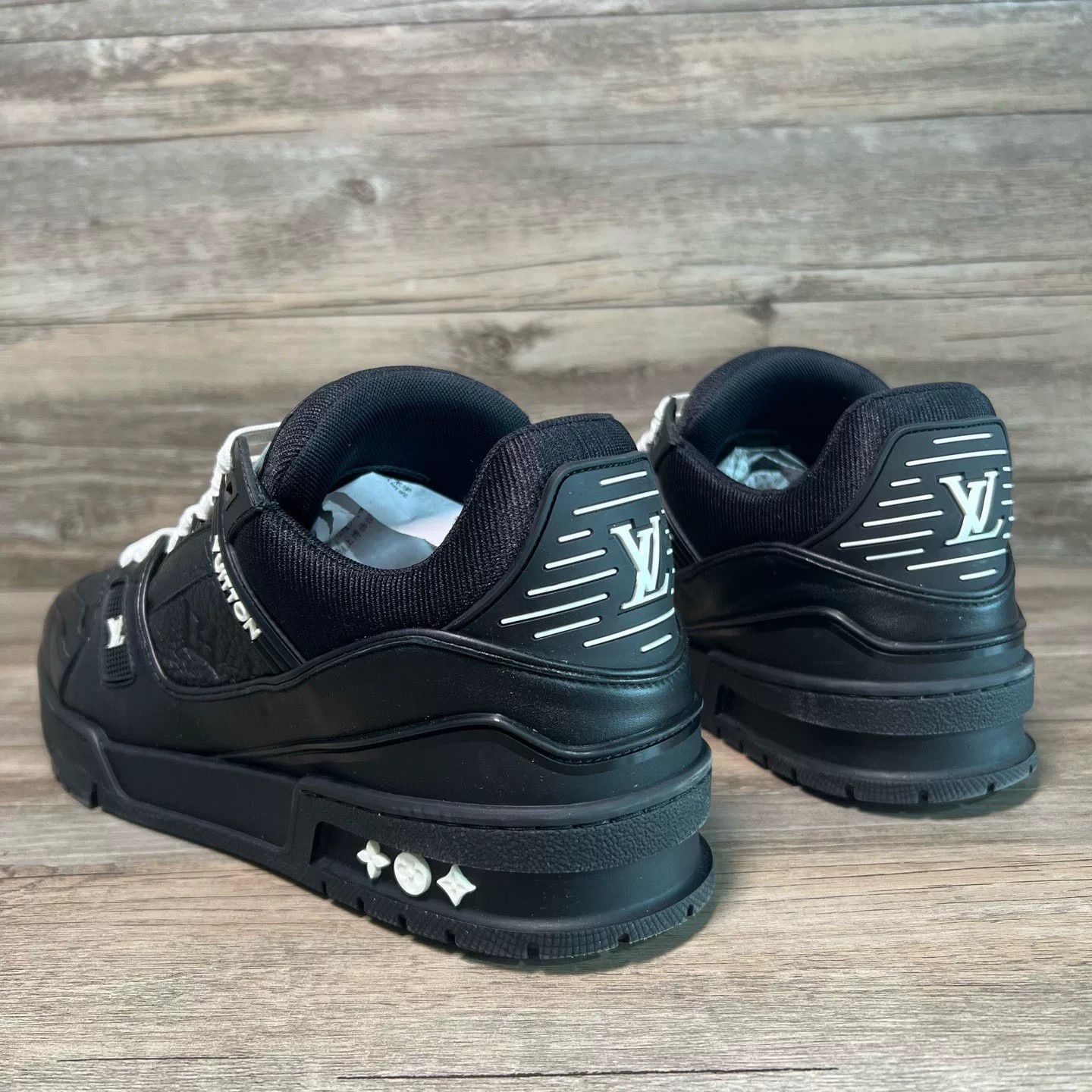 Louis Vuitton Louis Vuitton Training Black Lowtop Sneakers 42 Men Size US 9 / EU 42 - 4 Thumbnail