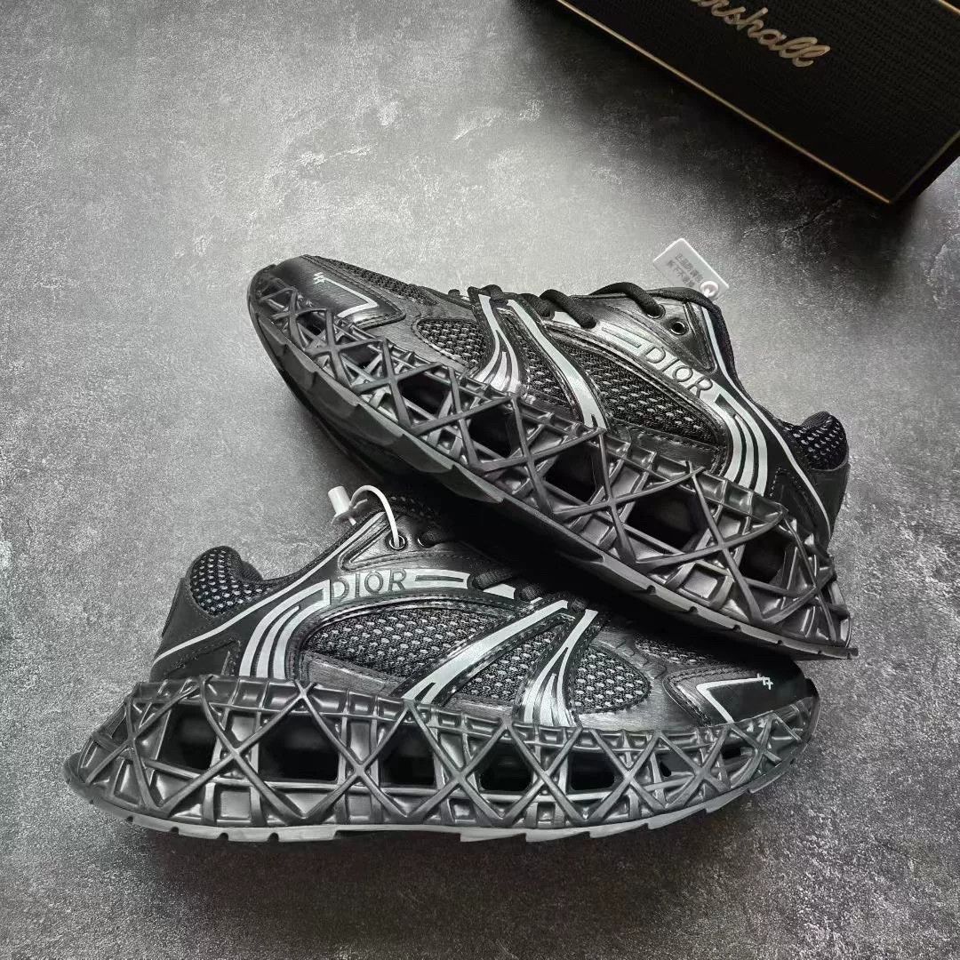 Dior Dior Silver Lowtop Sneakers 35 Men Size US 5 / EU 37 - 2 Thumbnail