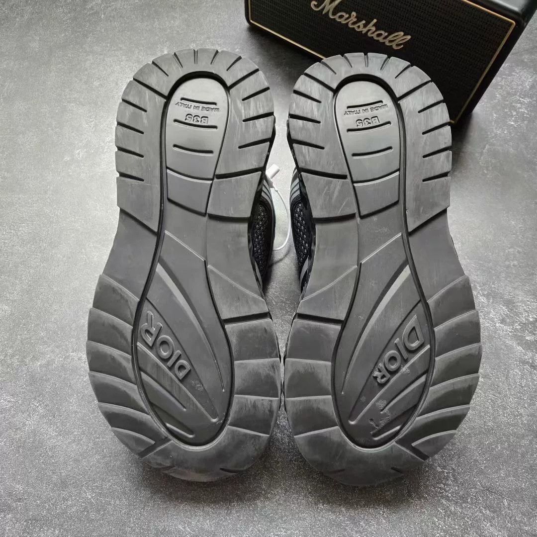 Dior Dior Silver Lowtop Sneakers 35 Men Size US 5 / EU 37 - 8 Thumbnail