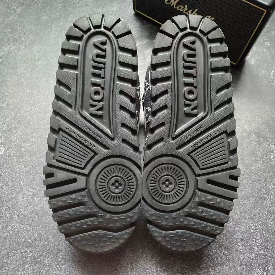 Louis Vuitton Louis Vuitton Training Black Lowtop Sneakers 41 Men Size US 8.5 / EU 41-42 - 7 Thumbnail