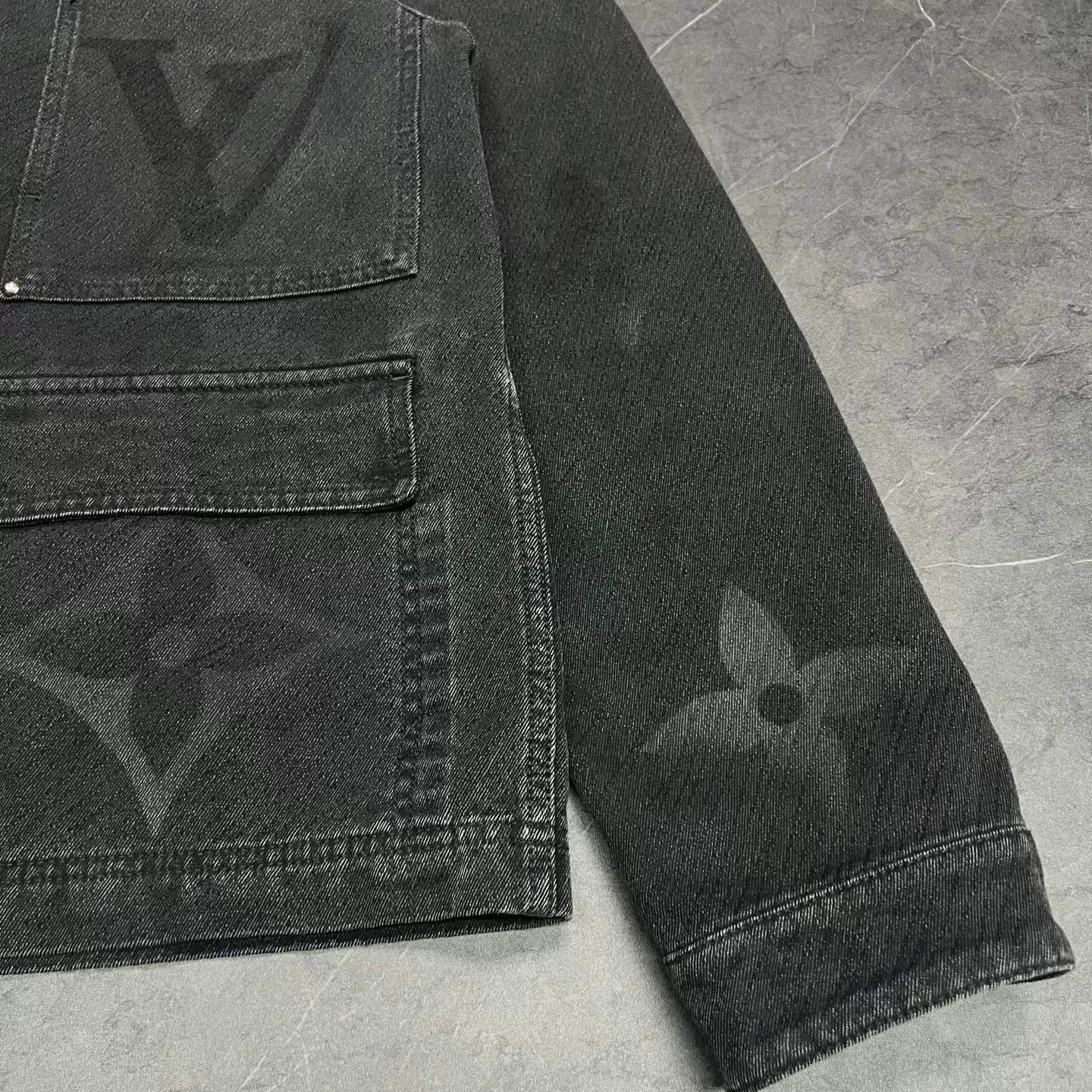 Louis Vuitton Louis Vuitton Retro Light Jacket 50 Men Size US XL / EU 56 / 4 - 4 Thumbnail