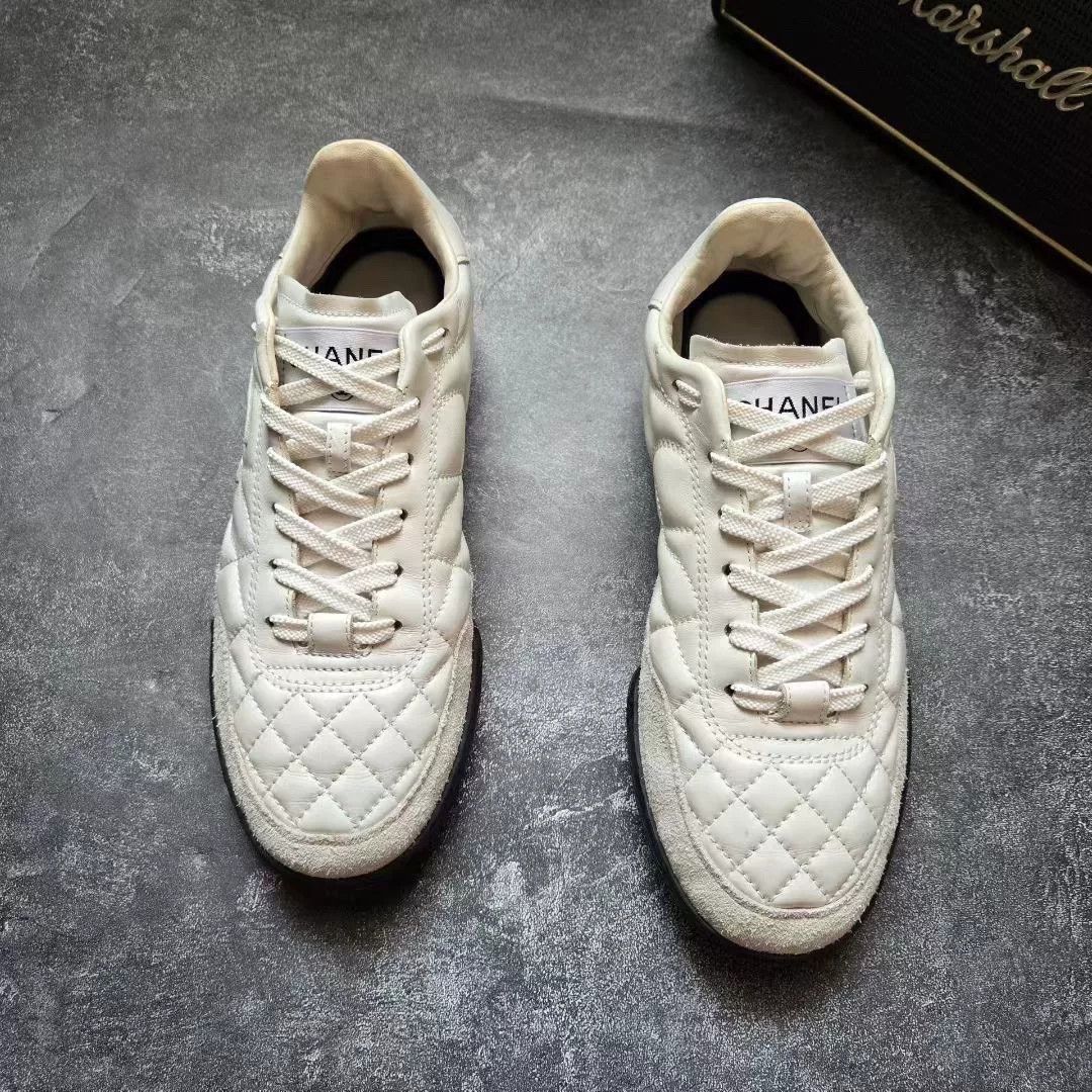 Chanel Chanel White Lowtop Sneakers S Women Size US 6 / IT 36 - 3 Thumbnail