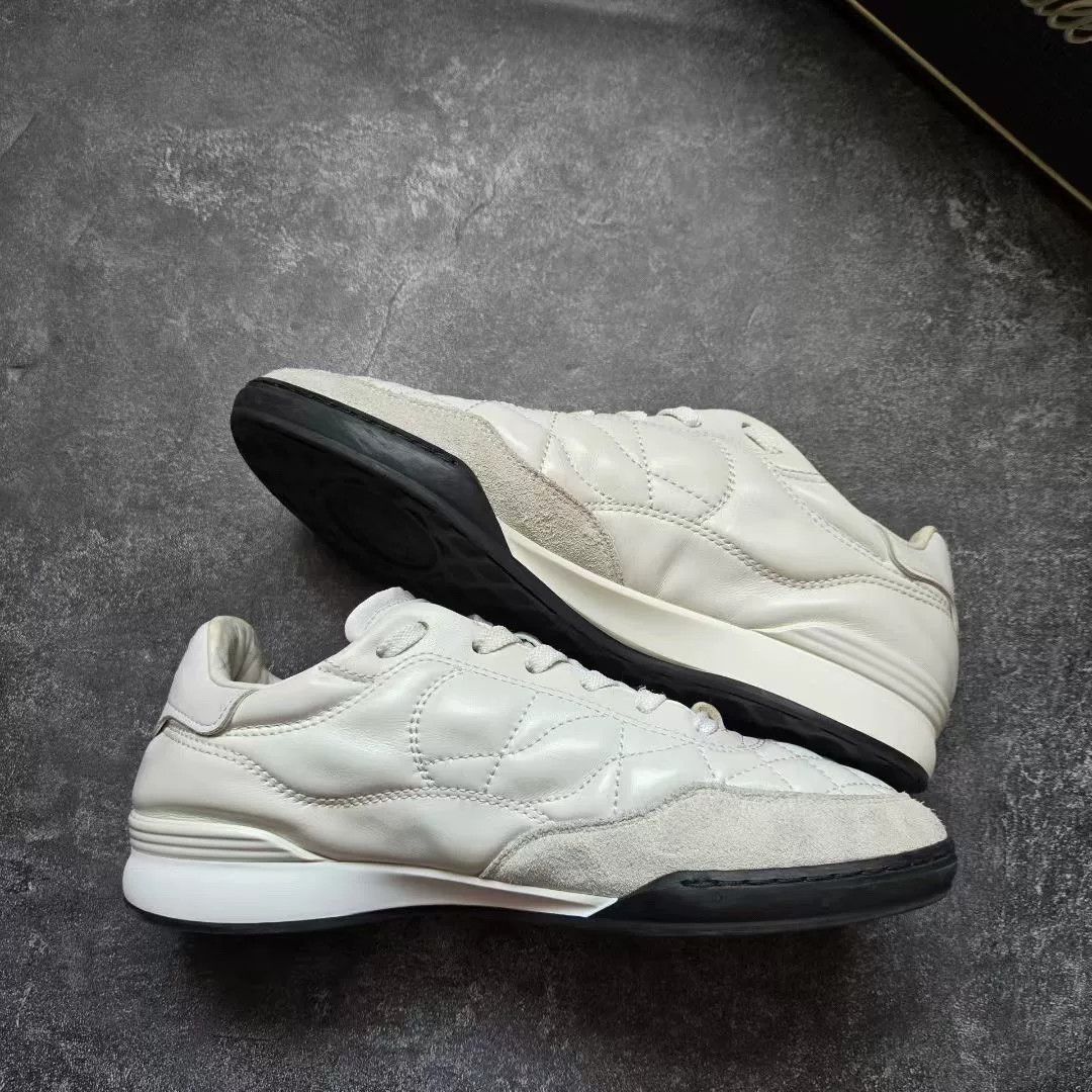 Chanel Chanel White Lowtop Sneakers S Women Size US 6 / IT 36 - 2 Thumbnail