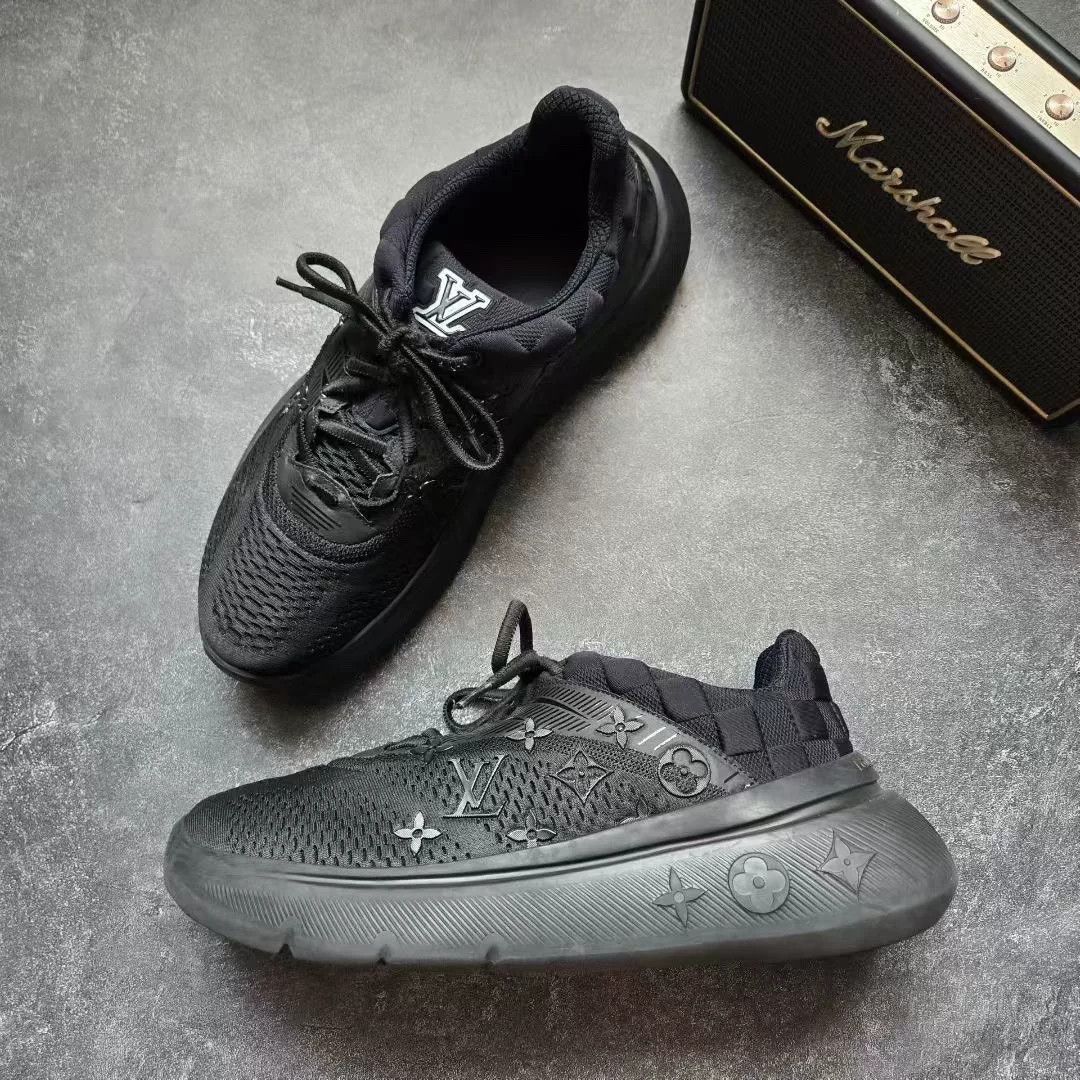 Louis Vuitton Louis Vuitton Black Lowtop Sneakers 41 Men Size US 8.5 / EU 41-42 - 4 Thumbnail
