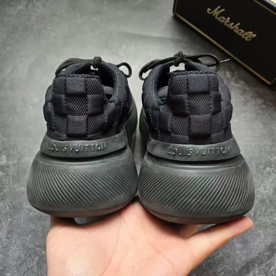 Louis Vuitton Louis Vuitton Black Lowtop Sneakers 41 Men Size US 8.5 / EU 41-42 - 6 Thumbnail