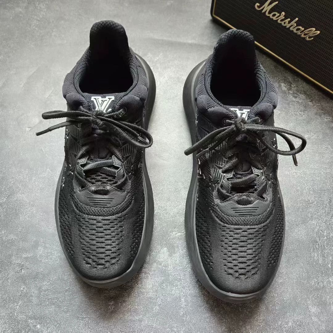 Louis Vuitton Louis Vuitton Black Lowtop Sneakers 41 Men Size US 8.5 / EU 41-42 - 3 Thumbnail