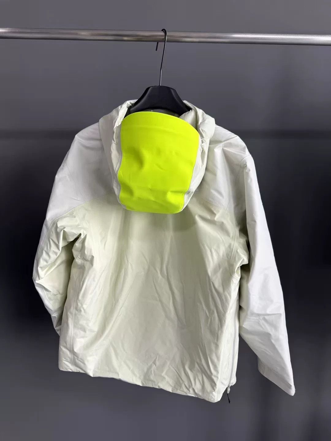 Arc'teryx Arc'teryx White Hoodie M Men Size US M / EU 48-50 / 2 - 3 Thumbnail