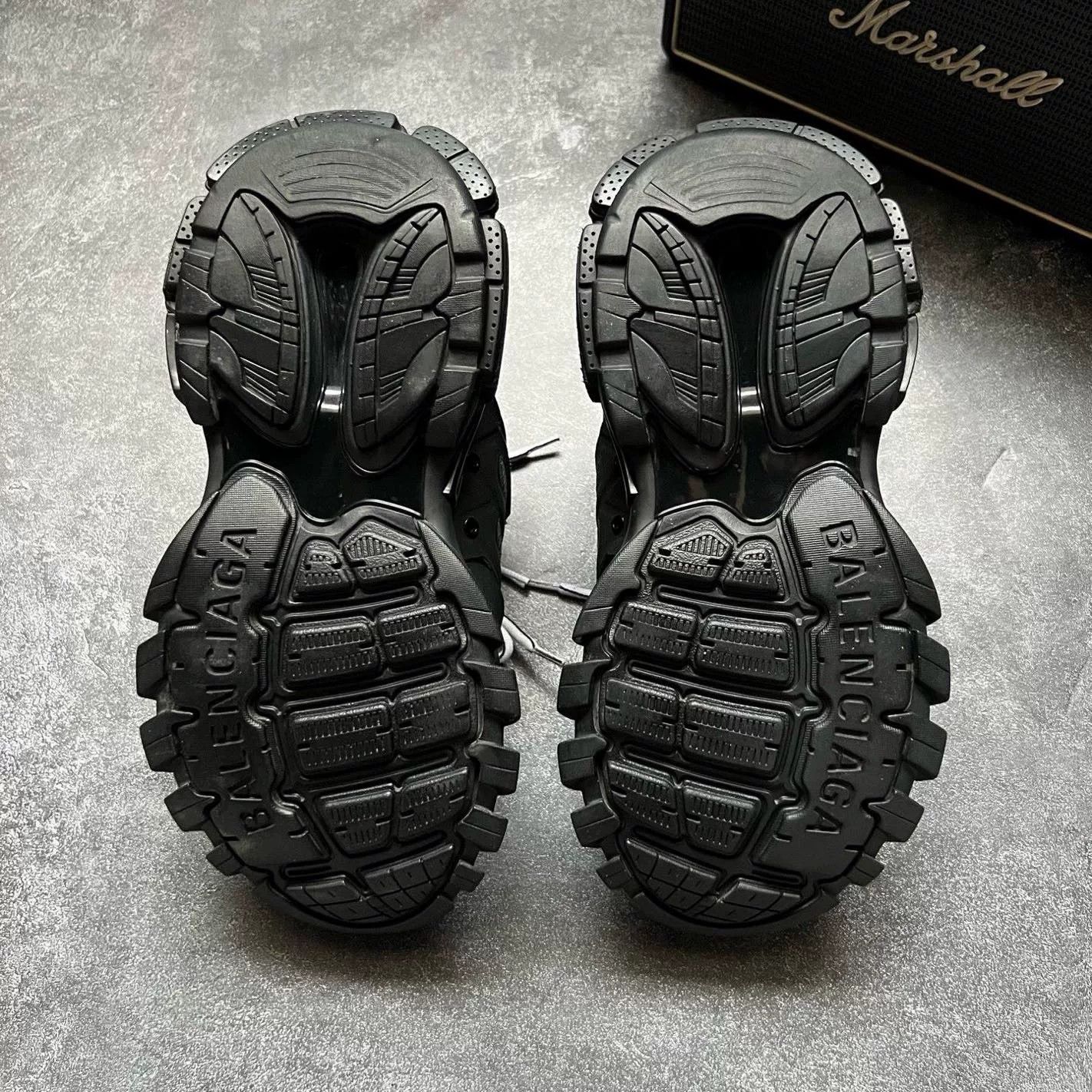 Balenciaga Balenciaga Black Lowtop Sneakers 37 Women Size US 6.5 / IT 36.5 - 7 Thumbnail