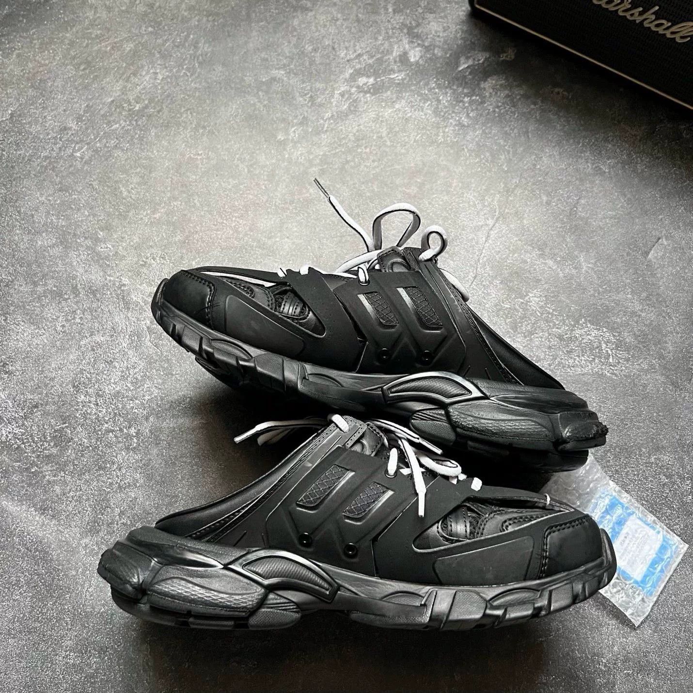 Balenciaga Balenciaga Black Lowtop Sneakers 37 Women Size US 6.5 / IT 36.5 - 2 Thumbnail
