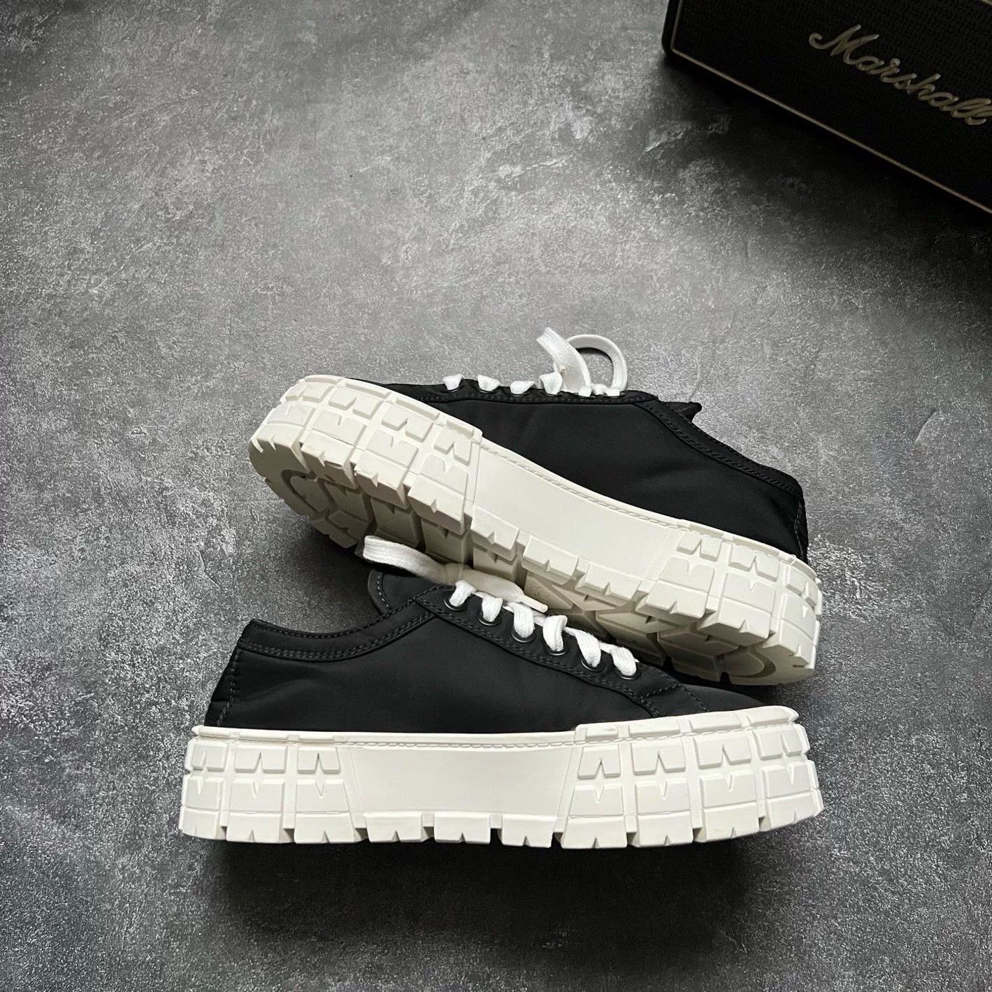 Prada Prada Black Lowtop Sneakers 38 Women Size US 7.5 / IT 37.5 - 2 Thumbnail