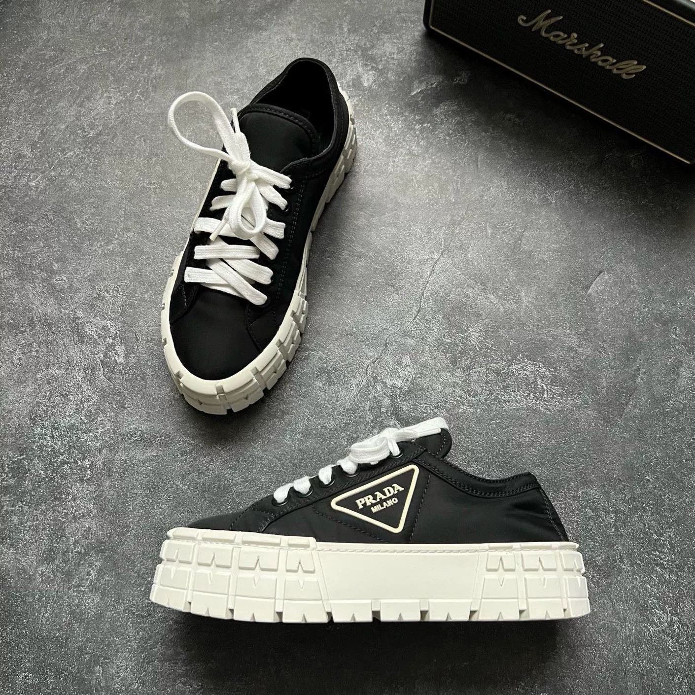 Prada Prada Black Lowtop Sneakers 38 Women Size US 7.5 / IT 37.5 - 4 Thumbnail