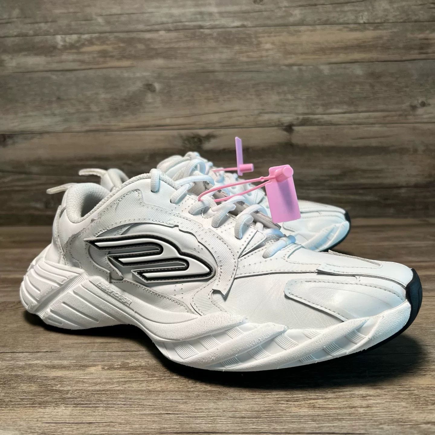 Balenciaga Balenciaga Distressed White Lowtop Sneakers 41 Men Size US 8.5 / EU 41-42 - 2 Thumbnail