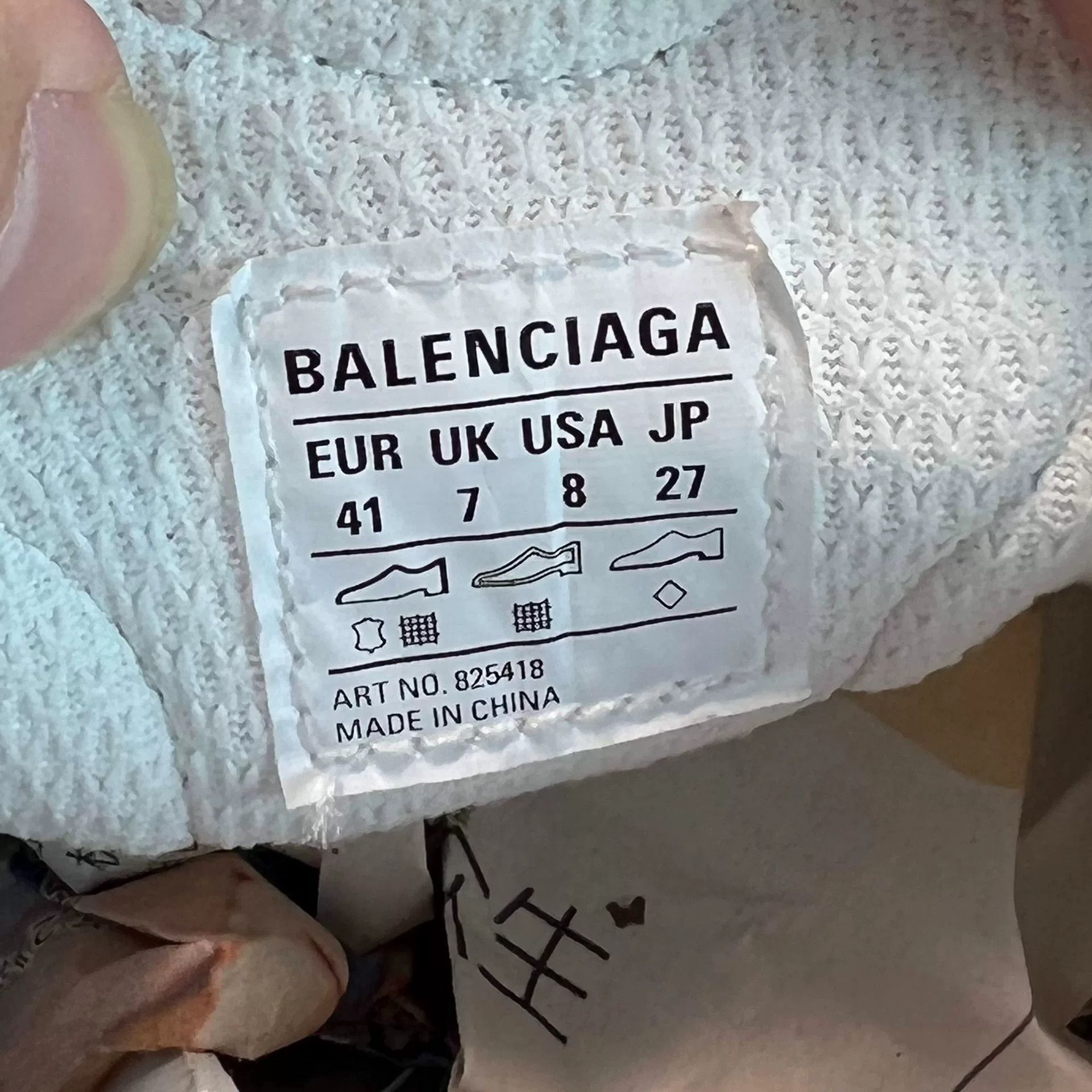 Balenciaga Balenciaga Distressed White Lowtop Sneakers 41 Men Size US 8.5 / EU 41-42 - 7 Thumbnail
