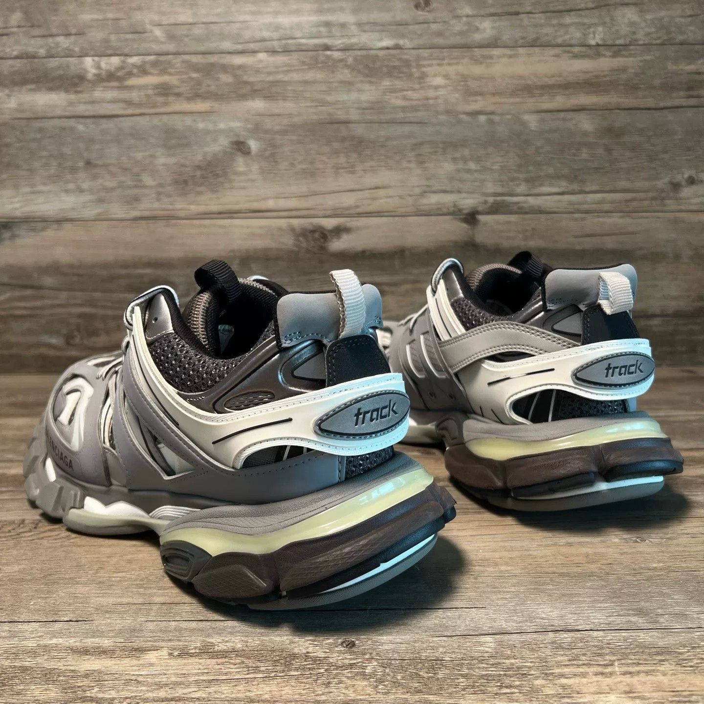 Balenciaga Balenciaga Gray Lowtop Sneakers 41 Women Size US 10 / IT 40 - 4 Thumbnail