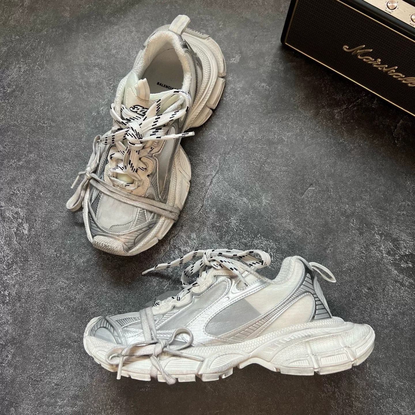 Balenciaga Balenciaga White Lowtop Sneakers XXXL Men Size US 10 / EU 43 - 5 Thumbnail