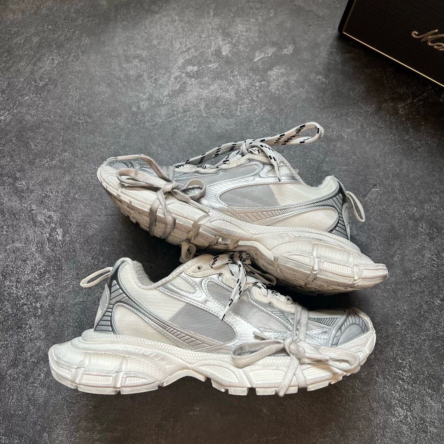 Balenciaga Balenciaga White Lowtop Sneakers XXXL Men Size US 10 / EU 43 - 3 Thumbnail