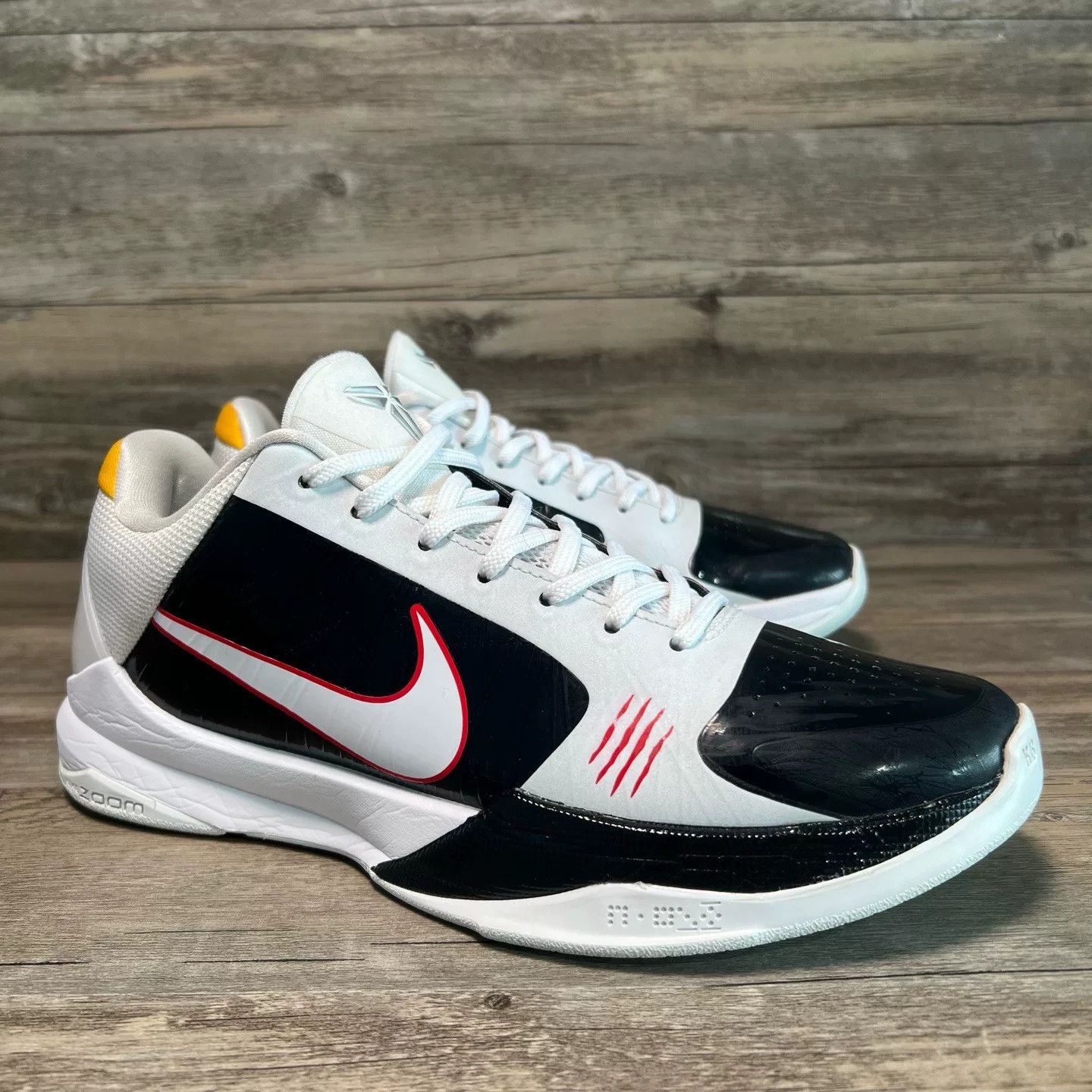 Nike Nike KOBE 5 Yellow Lowtop Sneakers 42 Men Size US 9 / EU 42 - 2 Thumbnail