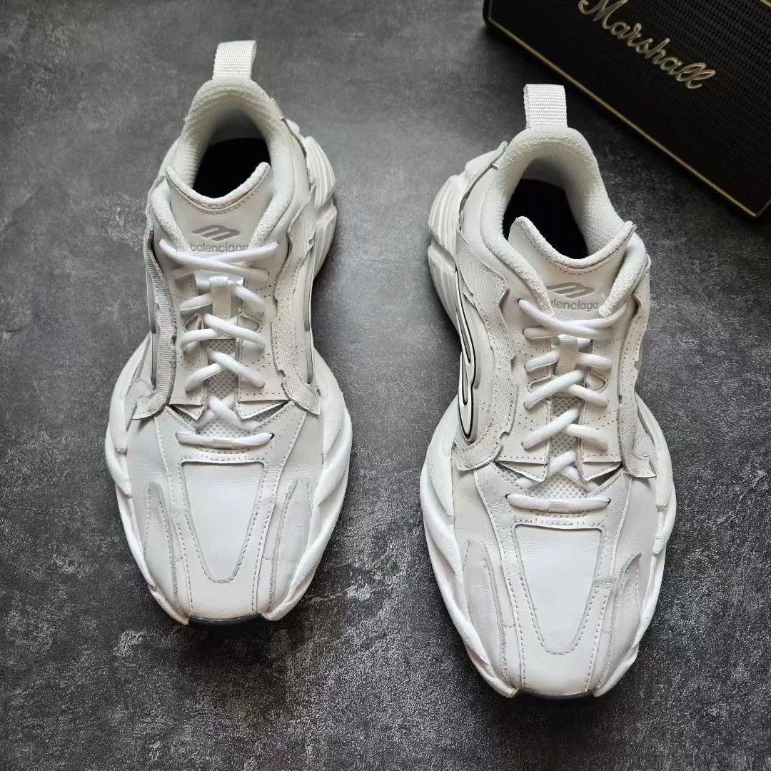 Balenciaga Balenciaga White Lowtop Sneakers 42 Men Size US 9 / EU 42 - 3 Thumbnail