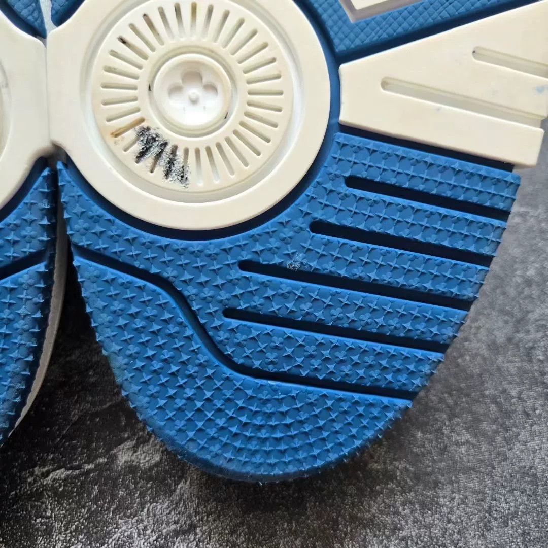 Louis Vuitton Louis Vuitton Training Blue Lowtop Sneakers 25 Men Size US 10 / EU 43 - 8 Thumbnail